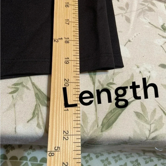 ⭐️ Pair of SPANX ⭐️ - Picture 3 of 6